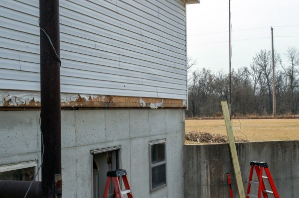 House Foundation Leveling in Overland Park